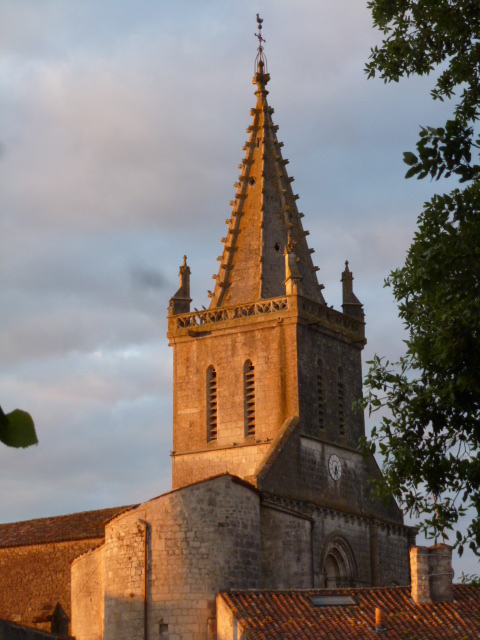 Le clocher vue des Douves